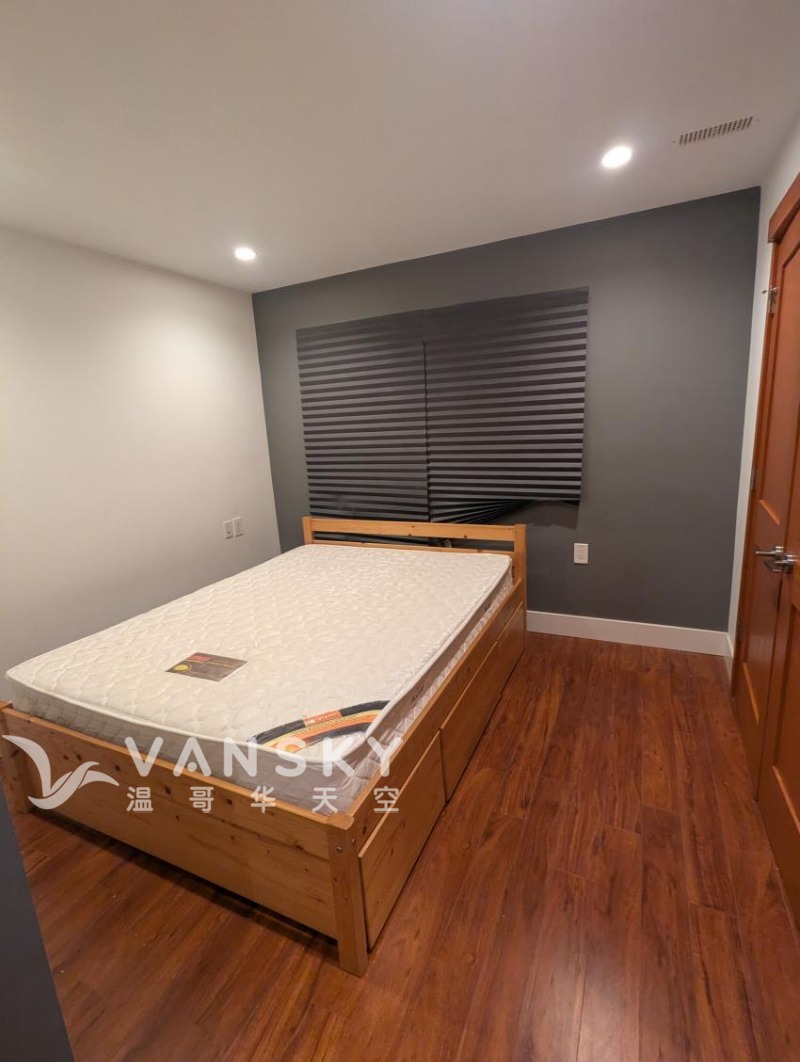 250314161725_home photoes3.jpg